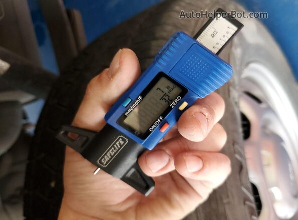 1FTFW1E59PFB50554 2023 FORD F150  Вид салона спереди