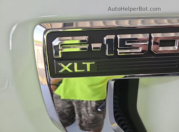 1FTFW1ED0MFD13272 2021 FORD F150  Widok wnętrza z tyłu