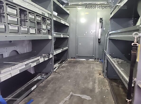 1FTYR1CM3HKB08559 2017 FORD TRANSIT-250  Задняя правая четверть