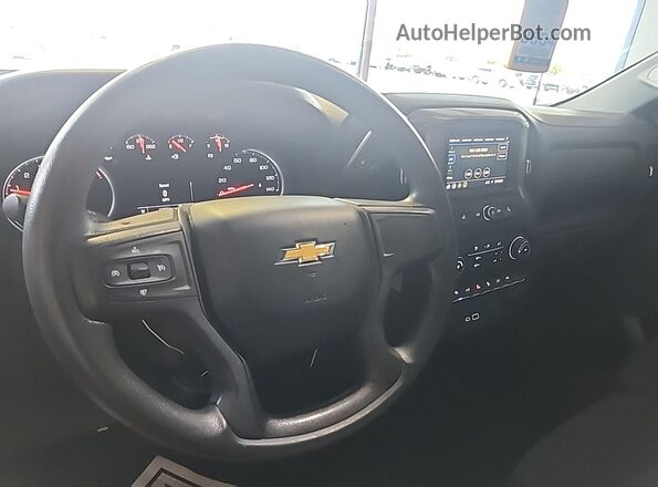 1GCPWBEK1MZ261562 2021 CHEVROLET SILVERADO  Vista del salpicadero