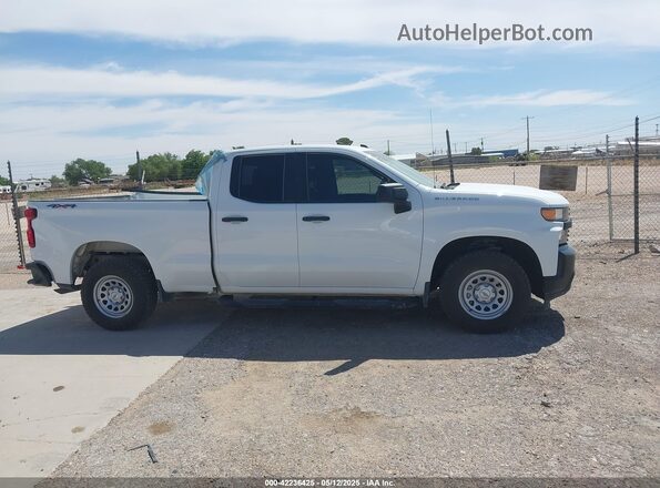 1GCRYAEF7MZ347703 2021 CHEVROLET SILVERADO White Widok wnętrza z tyłu