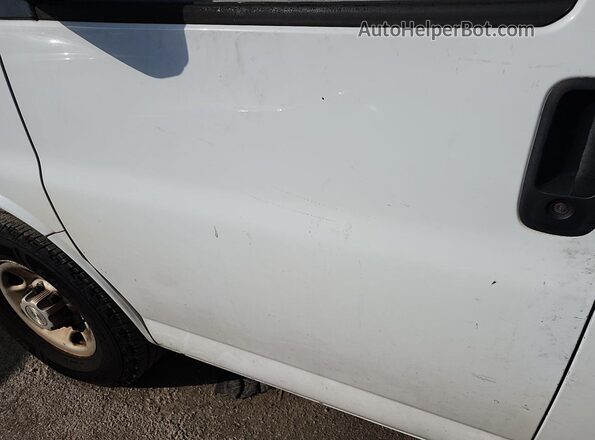 1GCWGAFG0L1190607 2020 CHEVROLET EXPRESS White Widok wnętrza z przodu