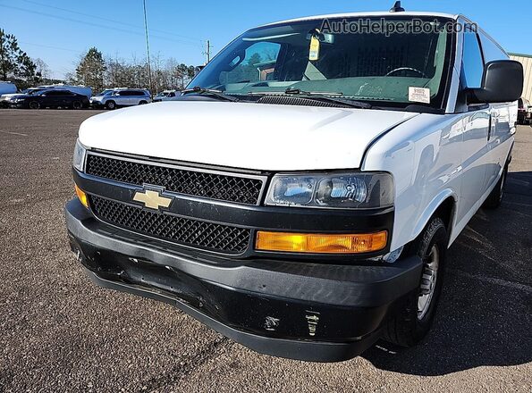 1GCWGAFG0L1190607 2020 CHEVROLET EXPRESS White წინა პანელის ხედი
