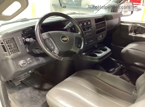 1GCWGAFG4L1260657 2020 CHEVROLET EXPRESS Белый 
