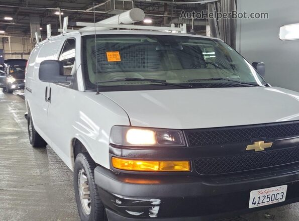 1GCZGGFP7L1276769 2020 CHEVROLET EXPRESS  Вид подкапотного пространства