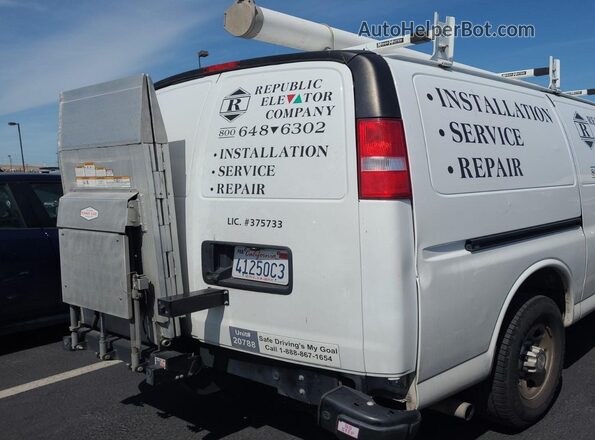 1GCZGGFP7L1276769 2020 CHEVROLET EXPRESS  Передняя левая четверть