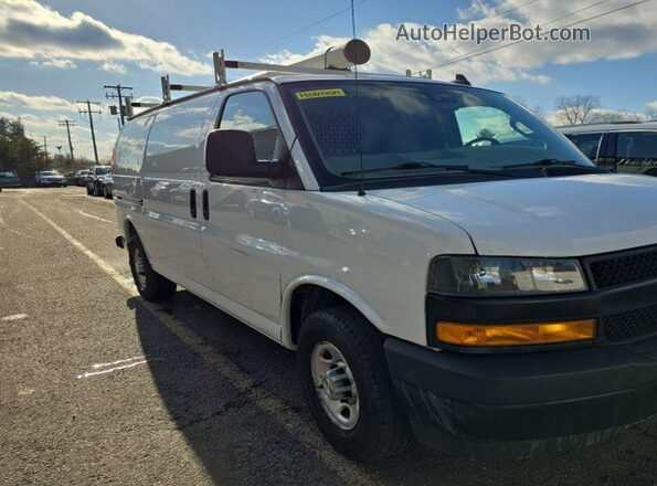 1GCZGGFPXL1276541 2020 CHEVROLET EXPRESS  Вид панели приборов