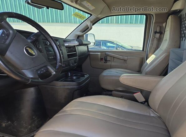 1GCZGGFPXL1276541 2020 CHEVROLET EXPRESS  Задняя правая четверть