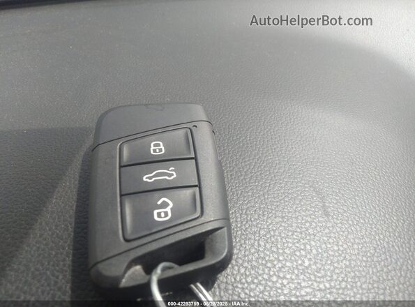 1V2CR2CA7JC558459 2018 VOLKSWAGEN ATLAS Silver Առջևի վահանակի տեսք