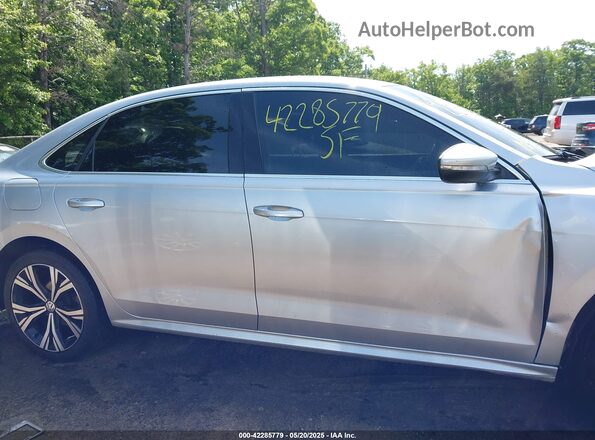 1VWSA7A32MC002440 2021 VOLKSWAGEN PASSAT Silver 
