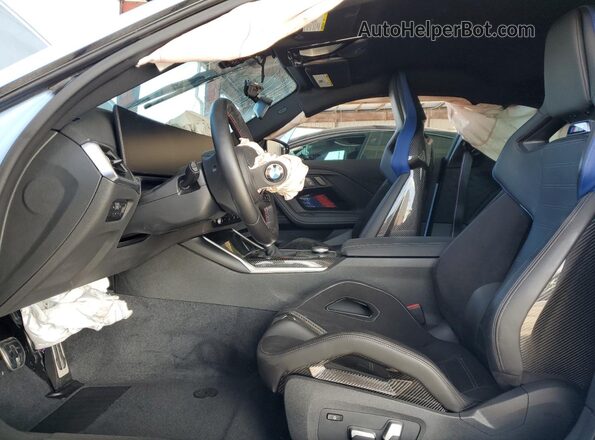 3MF13DM04R8E42079 2024 BMW M2 Blue Vista interior delantera