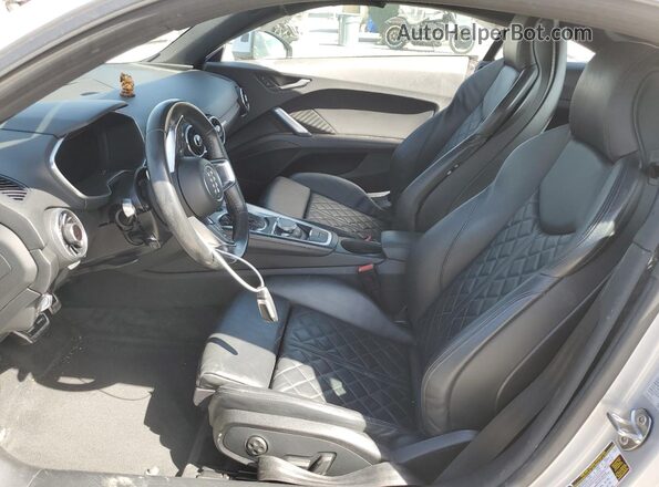 TRUC5AFV4G1024335 2016 AUDI TT Серебряный Вид салона спереди