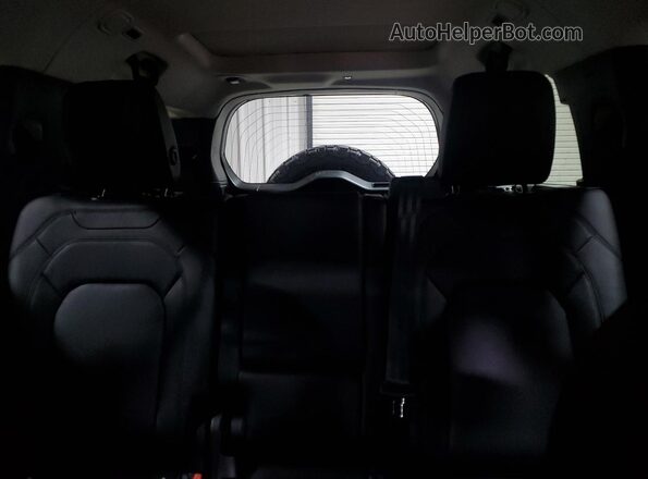 SALEJFEU0R2320348 2024 LAND ROVER DEFENDER Gray Vista de los asientos traseros