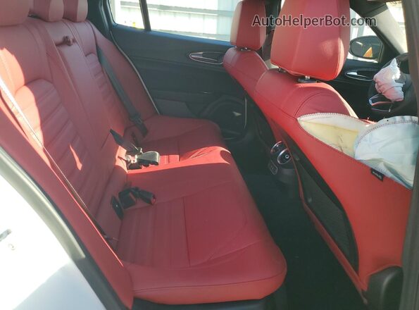 ZARFAMAN6R7685530 2024 ALFA ROMEO GIULIA White Вид задніх сидінь