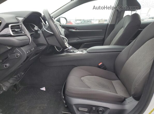 4T1C31AK5PU055343 2023 TOYOTA LE White Вид салону спереду