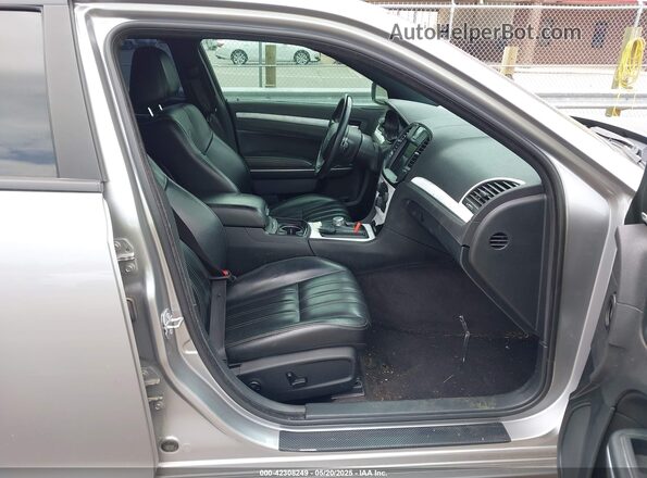 2C3CCABG4JH264070 2018 CHRYSLER 300 White Widok wnętrza z przodu
