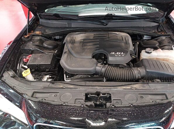 2C3CCARG1PH556323 2023 CHRYSLER 300  Vista tres cuartos delantera izquierda