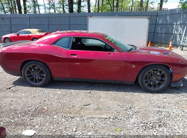 2C3CDZFJ4MH641972 2021 DODGE CHALLENGER Red Widok wnętrza z tyłu
