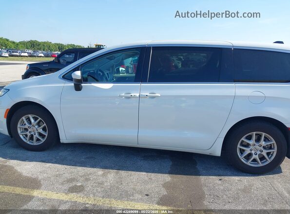 2C4RC1BG9PR624541 2023 CHRYSLER PACIFICA White Widok wnętrza 360 stopni