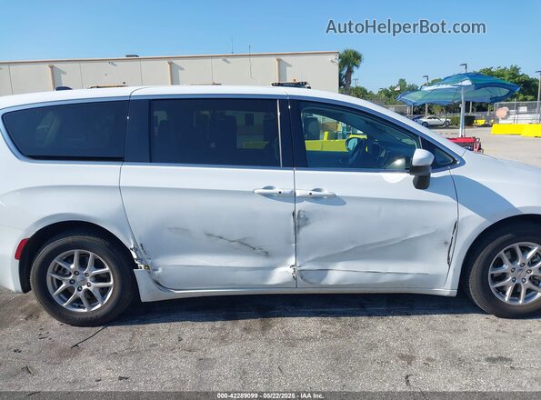 2C4RC1BG9PR624541 2023 CHRYSLER PACIFICA White Widok wnętrza z tyłu