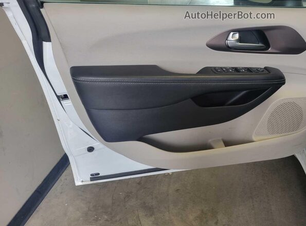 2C4RC1DG3MR555063 2021 CHRYSLER VOYAGER  