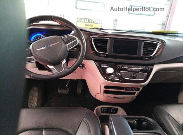 2C4RC1DGXMR555075 2021 CHRYSLER VOYAGER  