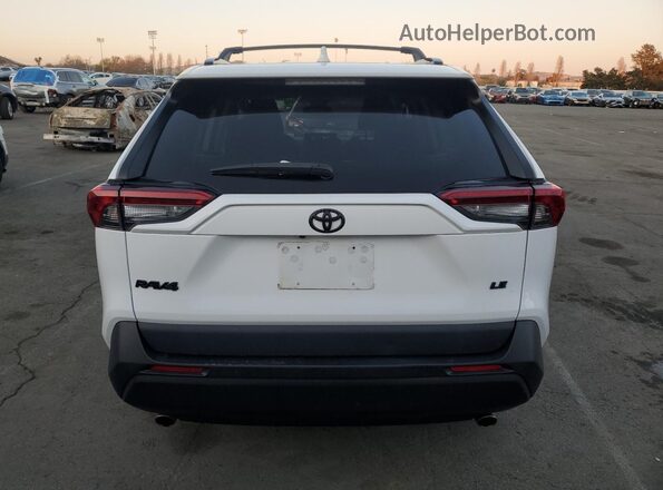 2T3K1RFV6MC102502 2021 TOYOTA LE Белый Вид сзади
