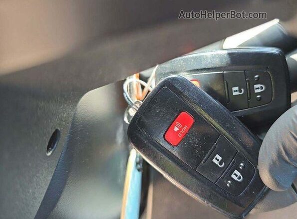 2T3P1RFV0MW225619 2021 TOYOTA LE  