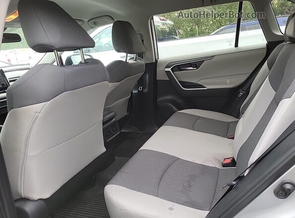 2T3P1RFV4MC243106 2021 TOYOTA LE  