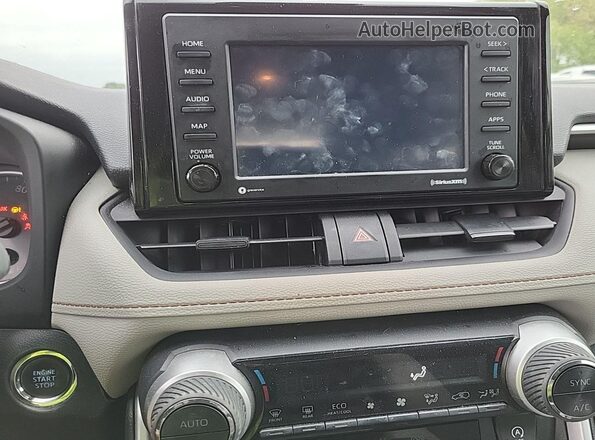 2T3P1RFV4MC243106 2021 TOYOTA LE  წინა ხედი