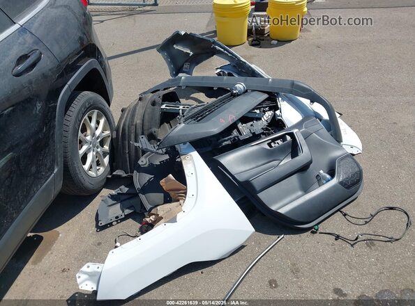 2T3P1RFVXMC202835 2021 TOYOTA LE Белый Вид щитка приборов