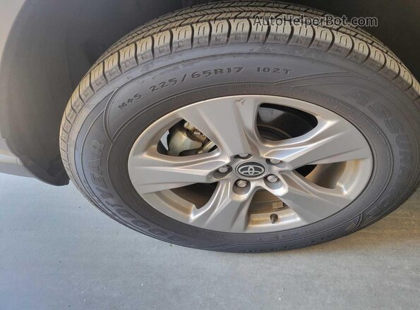2T3RWRFV4PW172048 2023 TOYOTA LE  Հետևի տեսք
