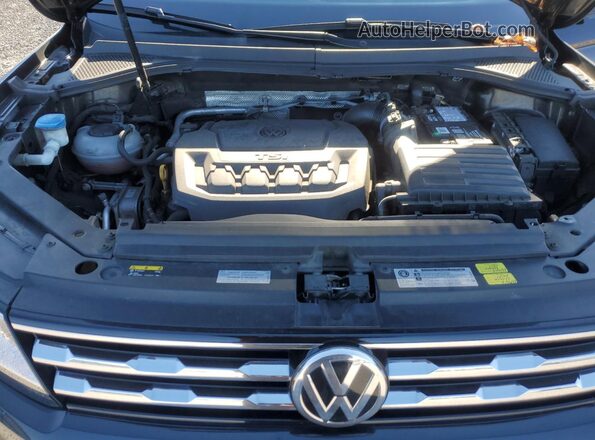 3VV3B7AX0JM019403 2018 VOLKSWAGEN TIGUAN Black Widok komory silnika