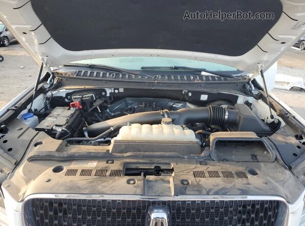 5LMJJ3TT1MEL15609 2021 LINCOLN NAVIGATOR Белый 