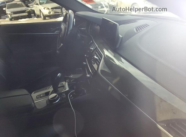 WBAJB9C50JB286445 2018 BMW M5 Gray Vista del salpicadero