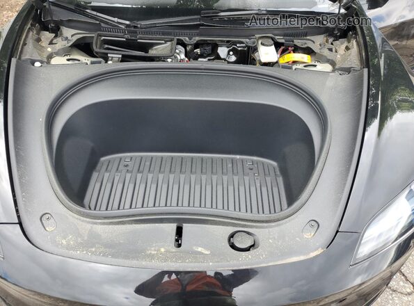 5YJ3E1EA7SF878678 2025 TESLA MODEL Black Widok wnętrza z tyłu