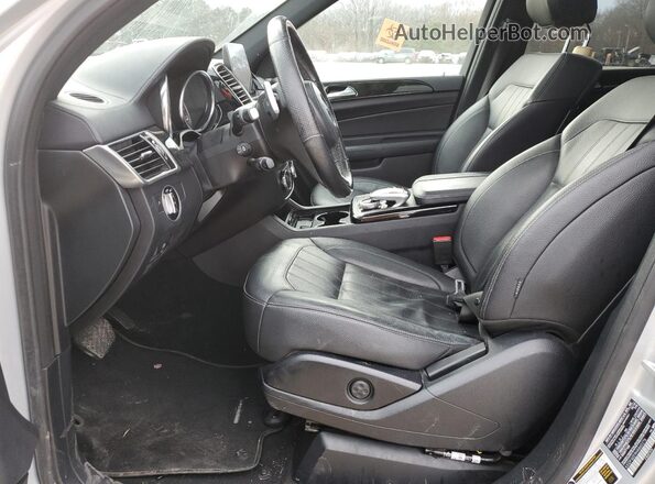 4JGDF6EE9HA860276 2017 MERCEDES-BENZ GLS Silver Вид салону спереду