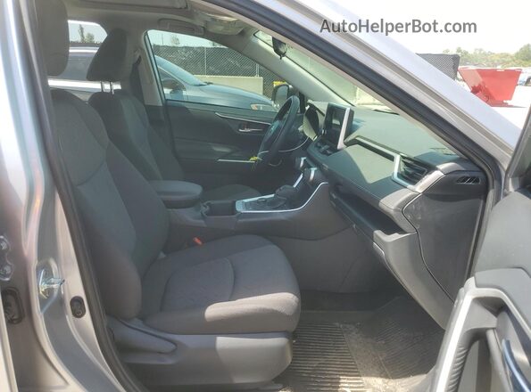 JTMRWRFV2PD189265 2023 TOYOTA LE Серебряный Вид салона спереди