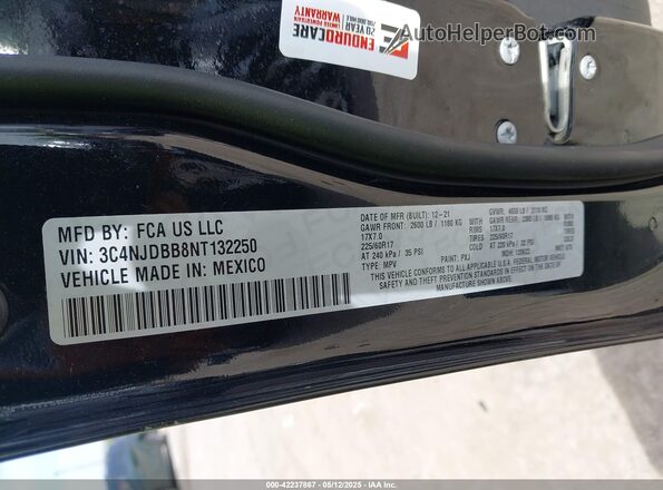 3C4NJDBB8NT132250 2022 JEEP COMPASS Black ძრავის განყოფილების ხედი