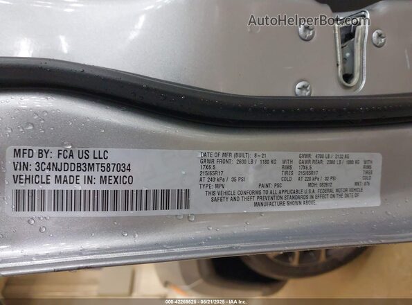 3C4NJDDB3MT587034 2021 JEEP COMPASS Silver Շարժիչի բաժամունքի տեսք