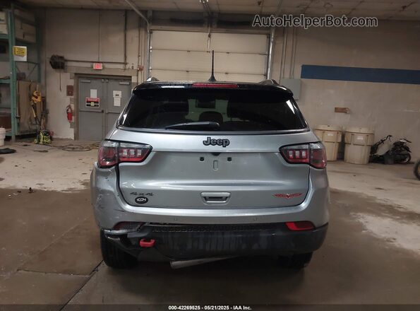 3C4NJDDB3MT587034 2021 JEEP COMPASS Silver 