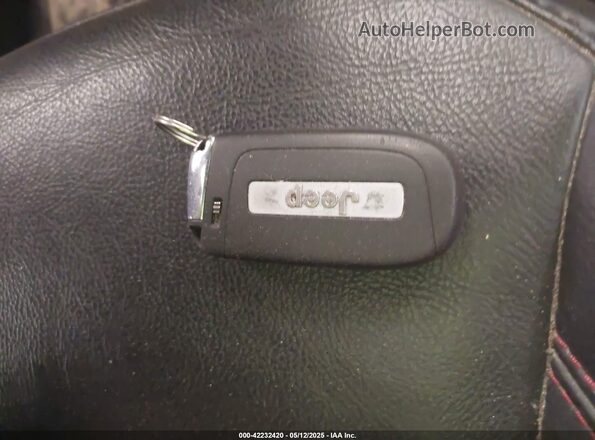 3C4NJDDBXJT174653 2018 JEEP COMPASS Dark Blue წინა პანელის ხედი