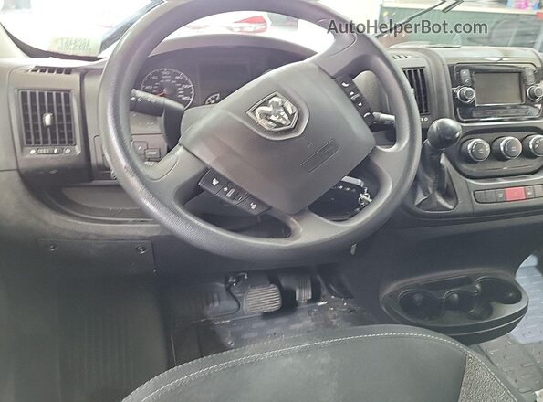 3C6TRVAG2LE142817 2020 RAM PROMASTER 1500  Vista interior delantera