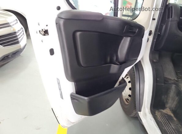 3C6TRVAG2LE142817 2020 RAM PROMASTER 1500  Vista del compartimento del motor