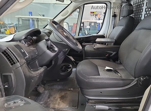 3C6TRVAG2LE142817 2020 RAM PROMASTER 1500  Vista de los asientos traseros