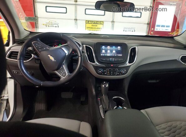 3GNAXJEV8MS121066 2021 CHEVROLET EQUINOX  Front interior view