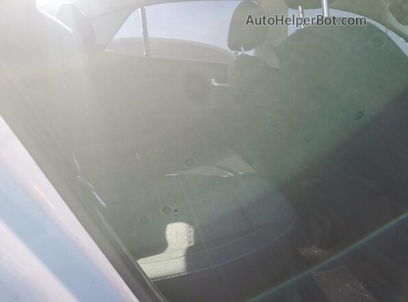3KPA24AD8LE299398 2020 KIA RIO White Вид задніх сидінь