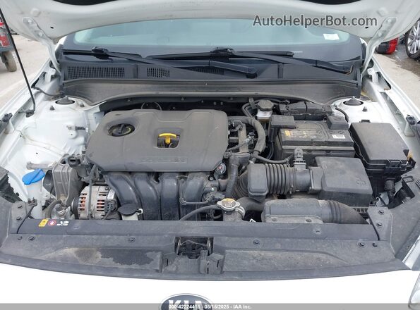 3KPF54AD0ME313177 2021 KIA FORTE White უკანა ხედი