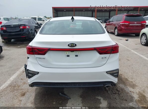 3KPF54AD0ME313177 2021 KIA FORTE White 