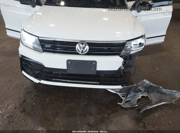 3VV2B7AX8MM050964 2021 VOLKSWAGEN TIGUAN Белый Вид спереди